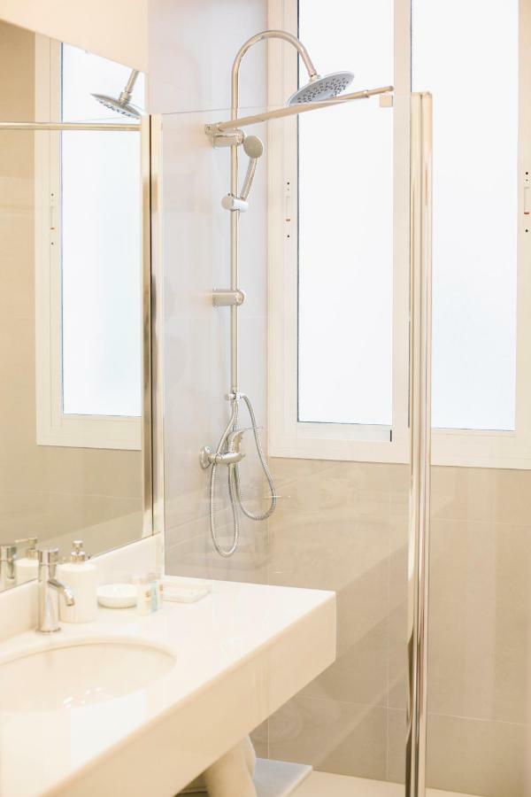 Stylish And Wide- 3Bdr 3Bth- Los Remedios Seville Ngoại thất bức ảnh