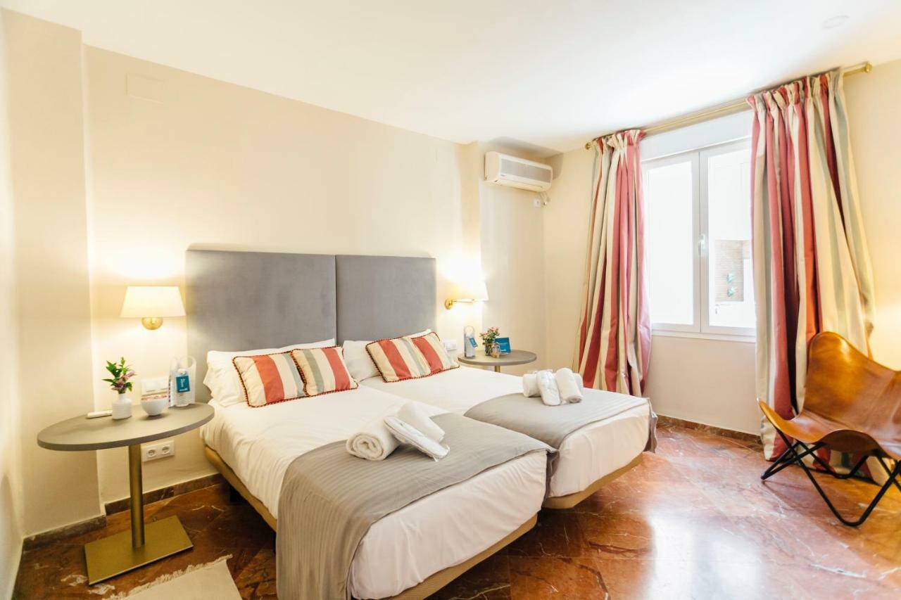 Stylish And Wide- 3Bdr 3Bth- Los Remedios Seville Ngoại thất bức ảnh